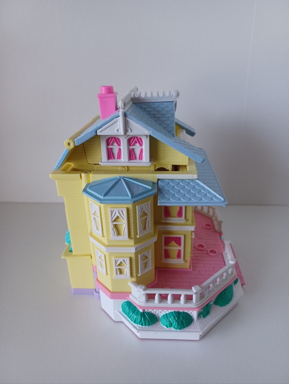 Vintage 1995 Polly Pocket Bluebird Yellow Clubhouse Playset Toy Collectible - Picture 4 of 9